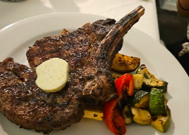 Pisces Restaurant signature dishes Truffled Sachetti Pasta
Bone in Ribeye Steak
Maine Lobster Ravioli